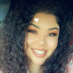 Meet your Posher, Daniela